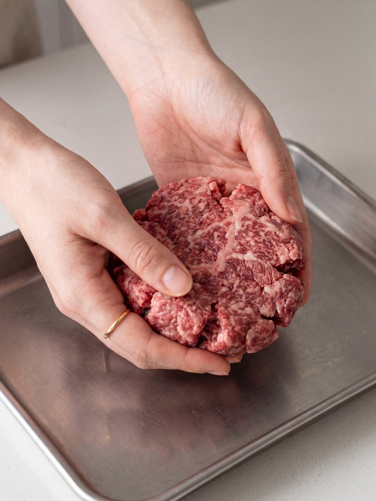 juicy wagyu beef burger patties recipe shaping ground beef into patties by hand